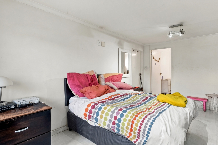 6 Bedroom Property for Sale in Woodstock Western Cape
